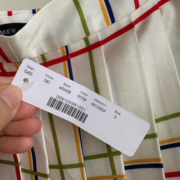 J Crew Pleated midi skirt with floral border NWT - Size 2 - Picture 5 of 7